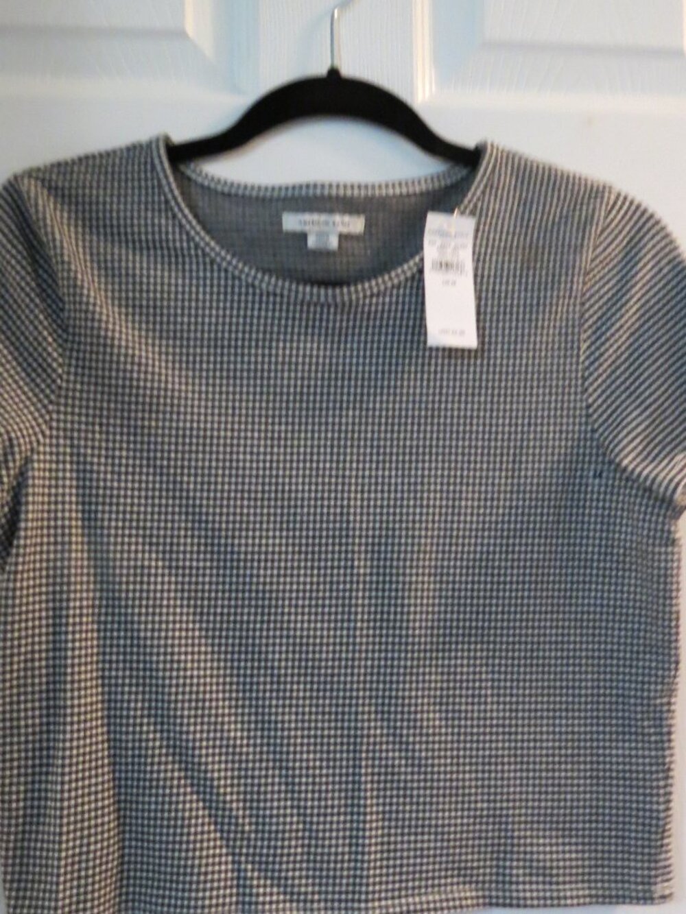 NWT $24 American Eagle Size Medium M Black White Checkered Crop Top Short Shirt